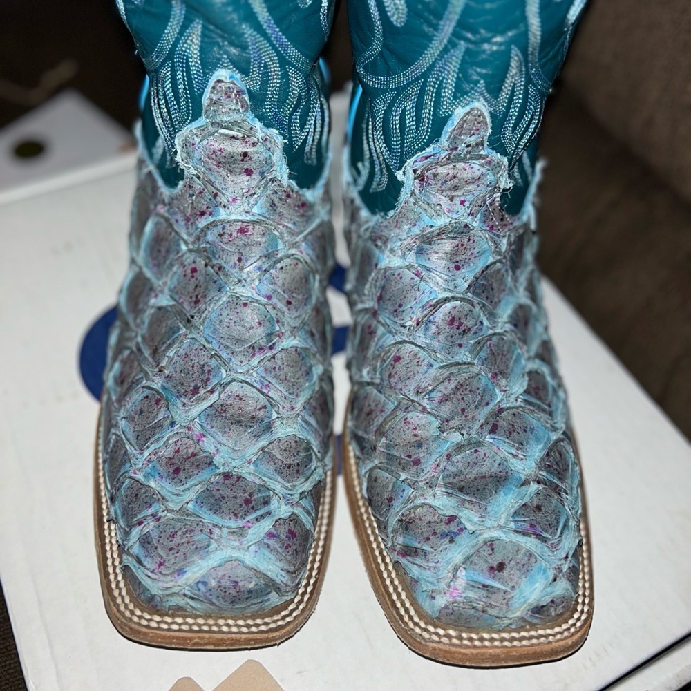 Anderson Bean (Cosmic Sky; Arapaima; 13D) (Gently Worn)
